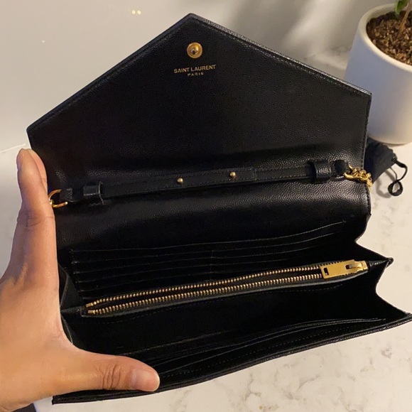 Saint Laurent monogram wallet on chain - Picture 3 of 6